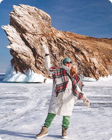 Мыс Дракона на Зимнем Байкале